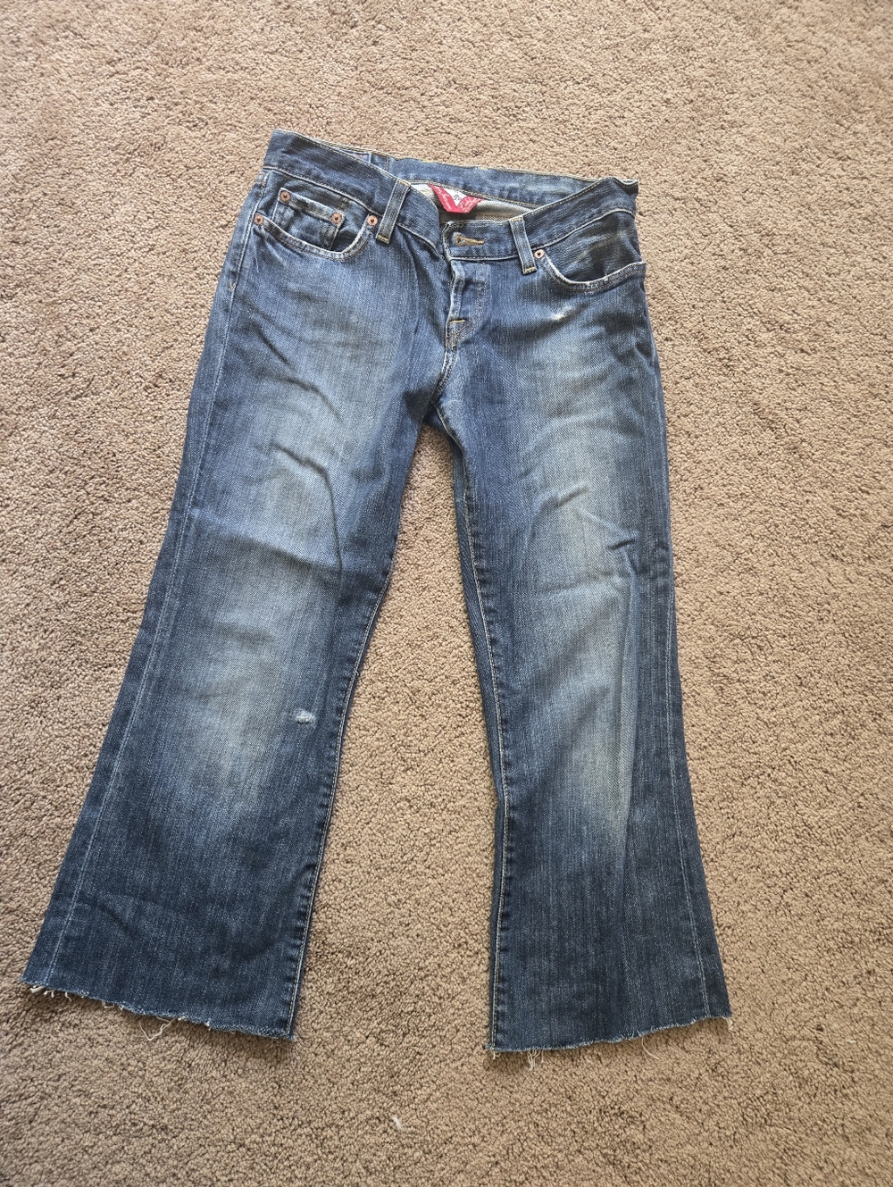 Vantage  Classic Medium Wash Straight Leg Jeans. Y2K
